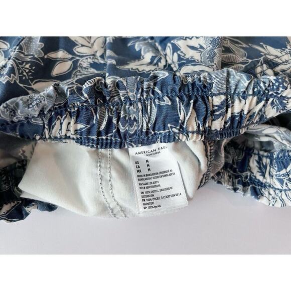 American Eagle Womens Shorts Size Medium Lyocell Blue Tropical Floral Pockets - Picture 6 of 9